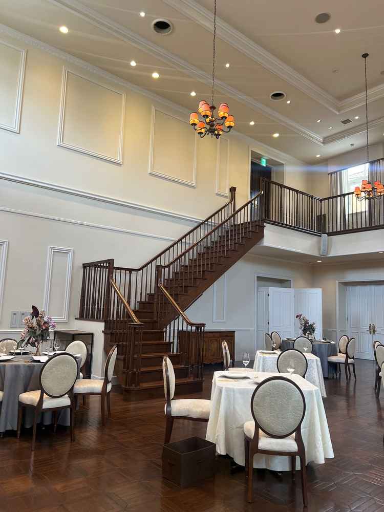 披露宴会場のイギリス館です。クラシックな雰囲気が素敵でした。