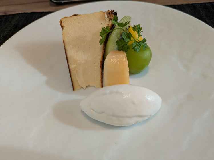 このチーズケーキがとても美味しかったです。平日はカフェとして利用できるようなので、また食べたいです。
