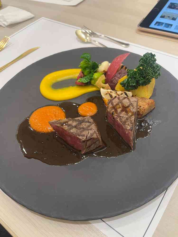 1ランクアップすると牛フィレ肉。美味しい