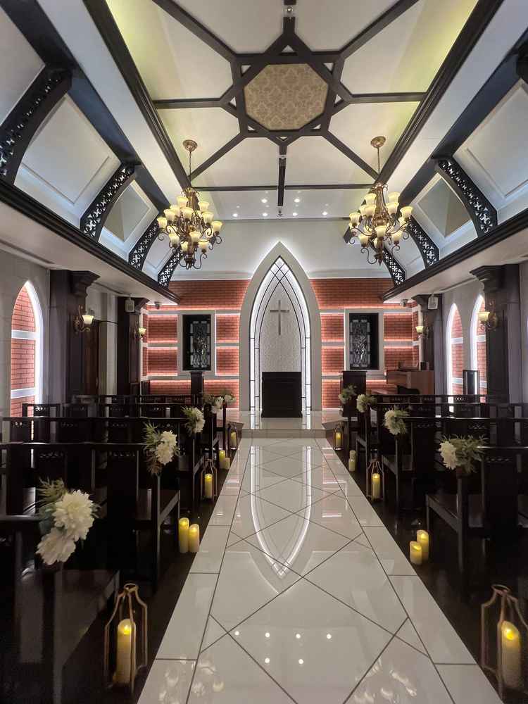 チャペル。こじんまりとしているがとても綺麗で素敵な空間