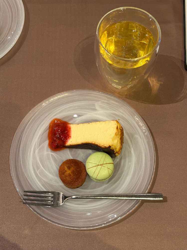 見積もり作成待ち時間に頂いたデザート