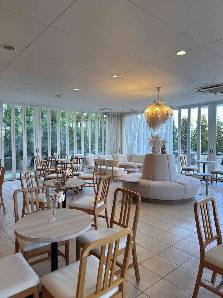 待合は明るく好印象。