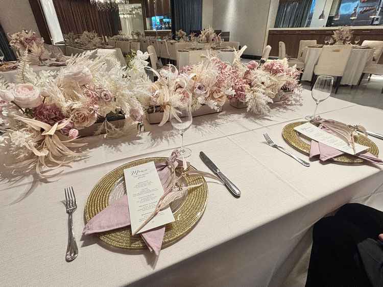 披露宴会場　高砂