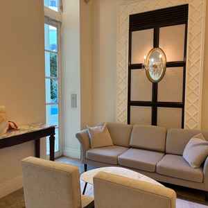 待合室(見学時に待合室の飾り付けについて、様々なご提案をしていただき、イメージが湧きました)