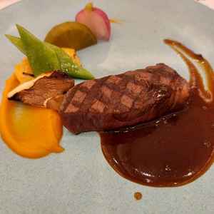 お肉がとても柔らかく、満足感のある美味しさでした。