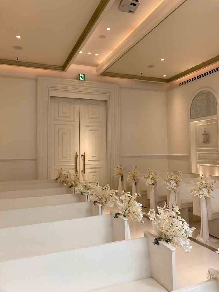 ホワイトを基調とした、素敵なチャペルでした。