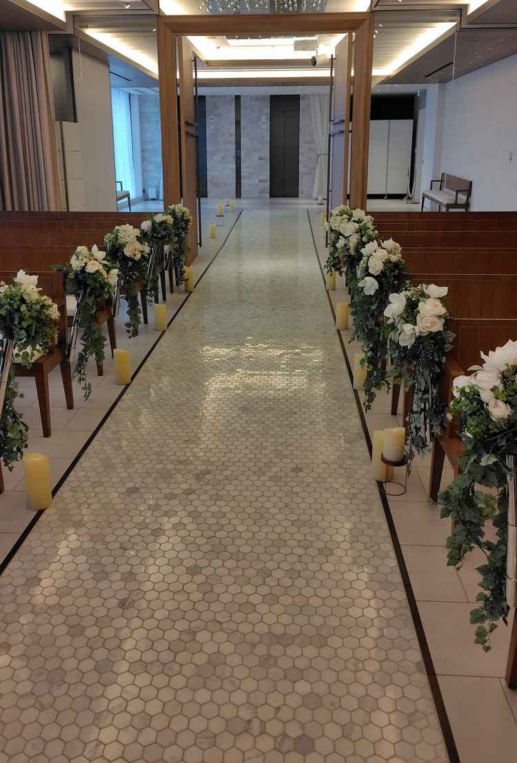 チャペルはやや閉塞感があるが、明るい雰囲気だった。