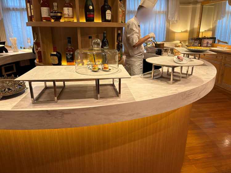 待合室ではドリンクや軽食が用意されており、出席者も待ち時間を楽しめそうでした。