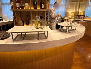 待合室ではドリンクや軽食が用意されており、出席者も待ち時間を楽しめそうでした。