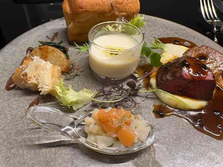 試食会メニューです。どれも美味しかったですが、自家製というデニッシュパンがとても美味しかったです。