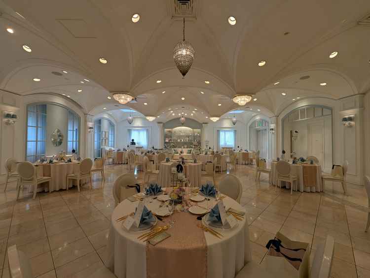 披露宴会場2です