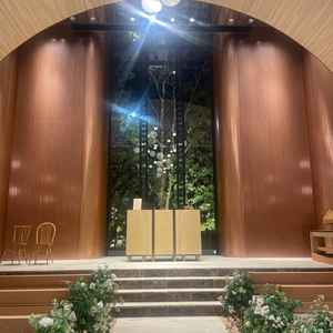 チャペル入り口から見た祭壇です。