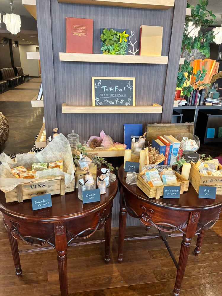 ゲスト用のフリーのお菓子。どれもおしゃれ。追加料金なしで提供していただける。