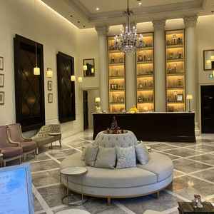 待合室です。白基調がかわいいです