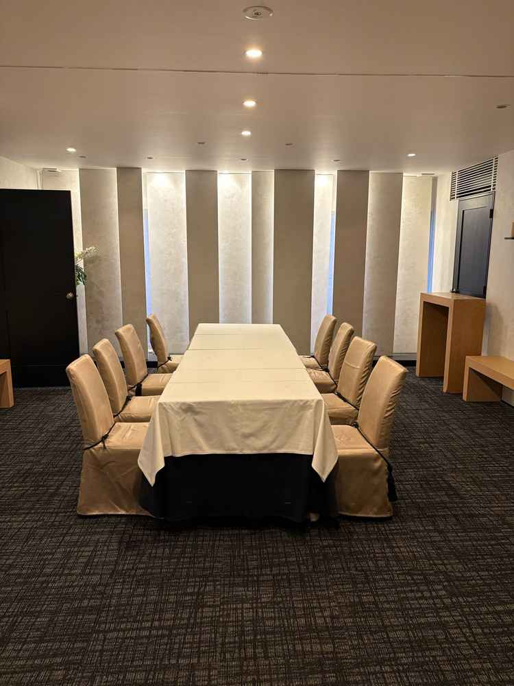 二階には完全個室の部屋もありました。