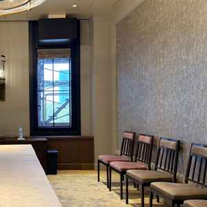 親族控室の写真。レイアウトや過ごし方の自由度が高いとのことで、ゆったり過ごせそうです。