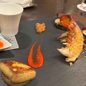 シェフ特製のフォアグラとオマール海老で満足感溢れる試食でした。