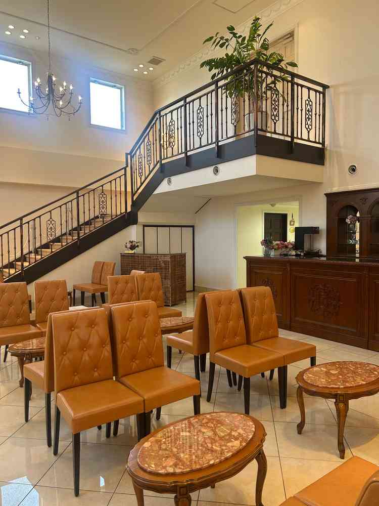 ゲスト待機場所。新郎新婦の親族の待機部屋が分かれていた。