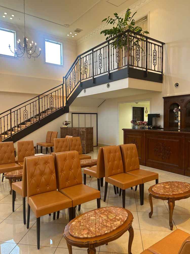 ゲスト待機場所。新郎新婦の親族の待機部屋が分かれていた。