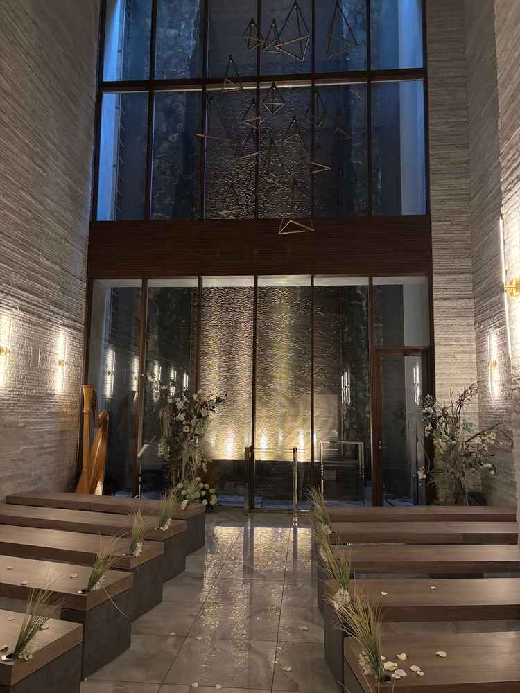 写真以上のクオリティで感動しました。照明を暗くしたバージョンがとにかく幻想的です。