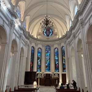 ステンドグラスが美しい素敵なチャペルでした。