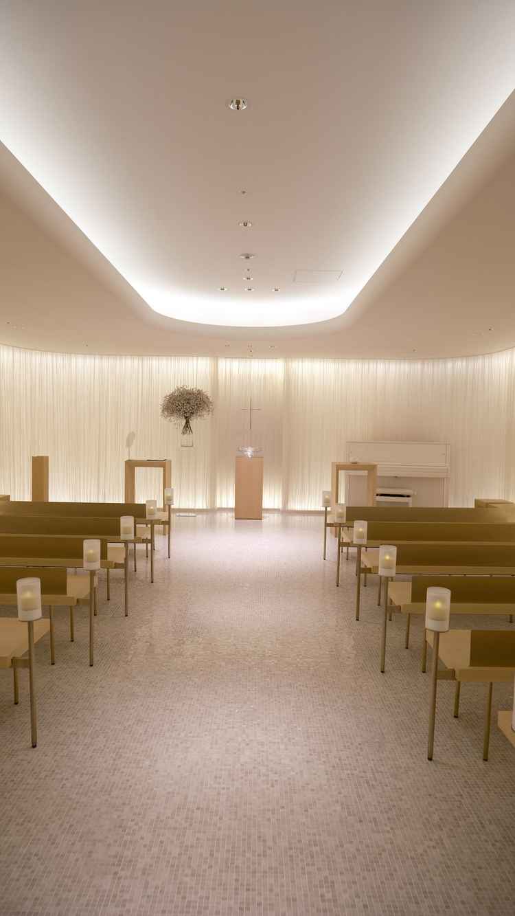 チャペルの壁が薄い布で包まれており、とても柔らかな雰囲気だった。