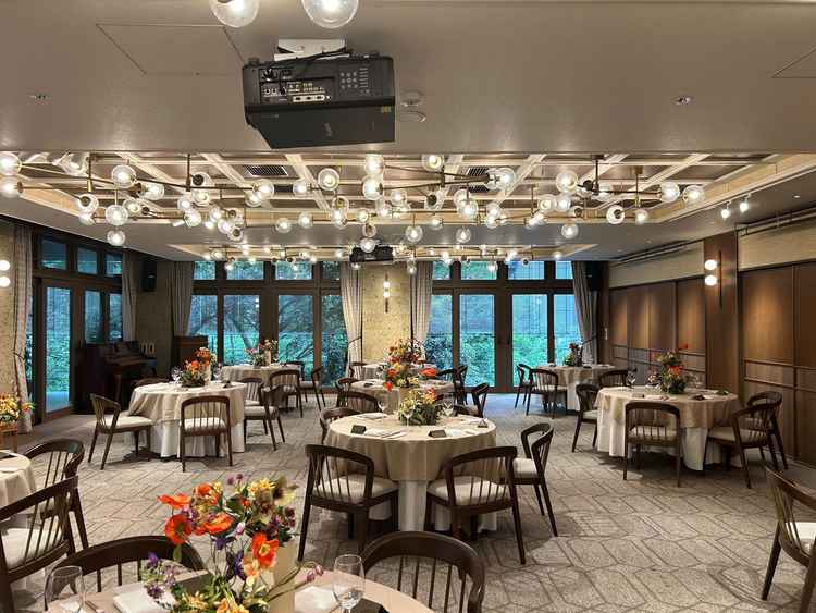 アットホームな印象の披露宴会場