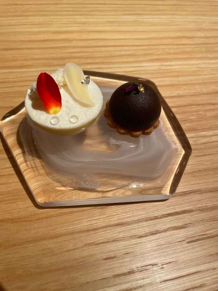 デザートはおしゃれで見た目も可愛いのにしっかり美味しかったです！