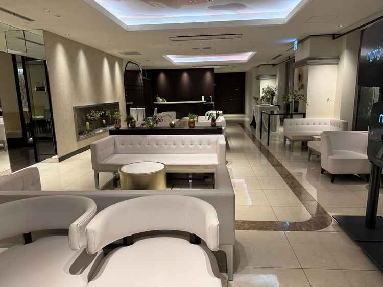 待合室には家族用の部屋や、プリクラもあり、挙式前から楽しめる空間だと感じました