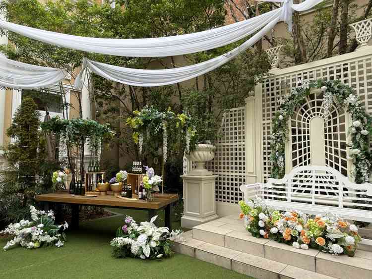 緑に囲まれウェルカムドリンクなどができ、広すぎず子供達も走り回れる感じがありアットホーム感があった、