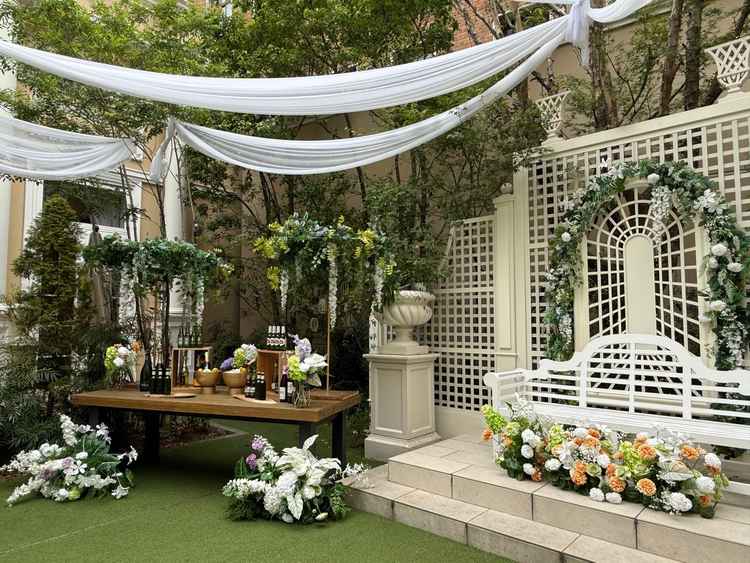 緑に囲まれウェルカムドリンクなどができ、広すぎず子供達も走り回れる感じがありアットホーム感があった、