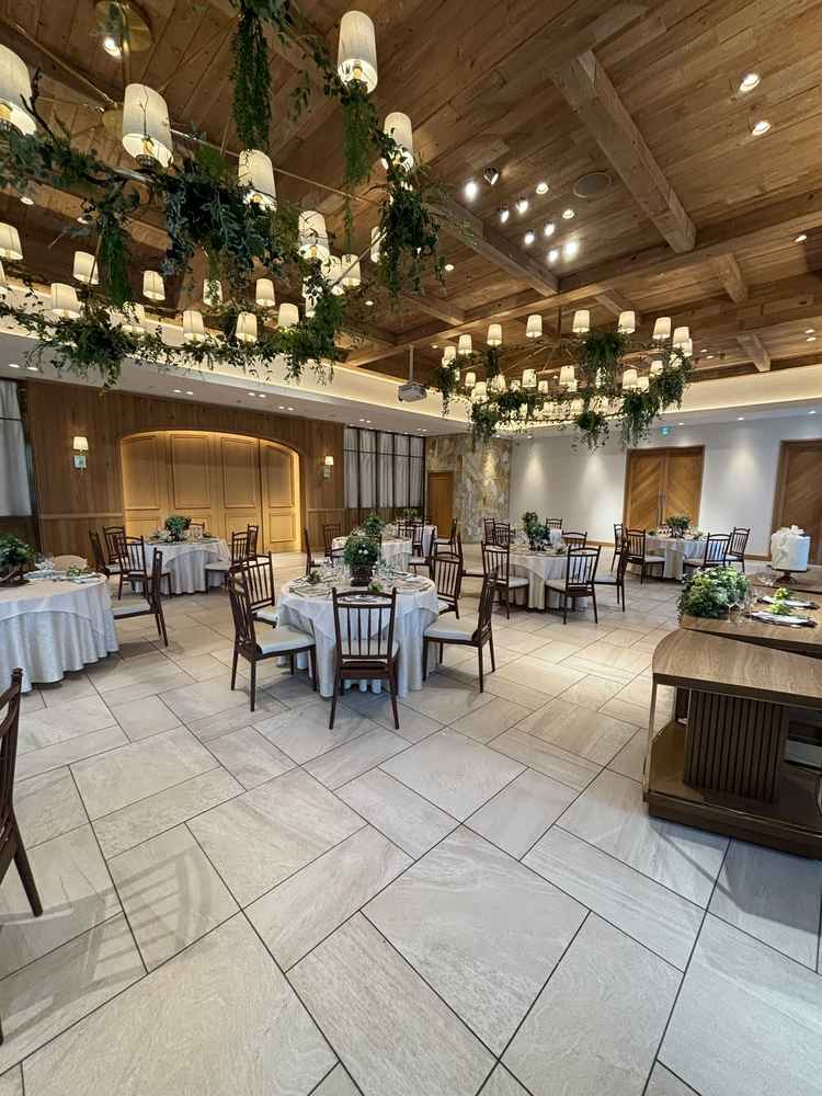披露宴会場。30〜40人くらいだとちょうど良い広さでした。会場内の雰囲気もよかったです。