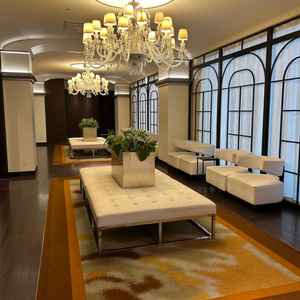 待合室にはフィッテングルームがたくさんあってゲスト目線ですごく良いと思いました。