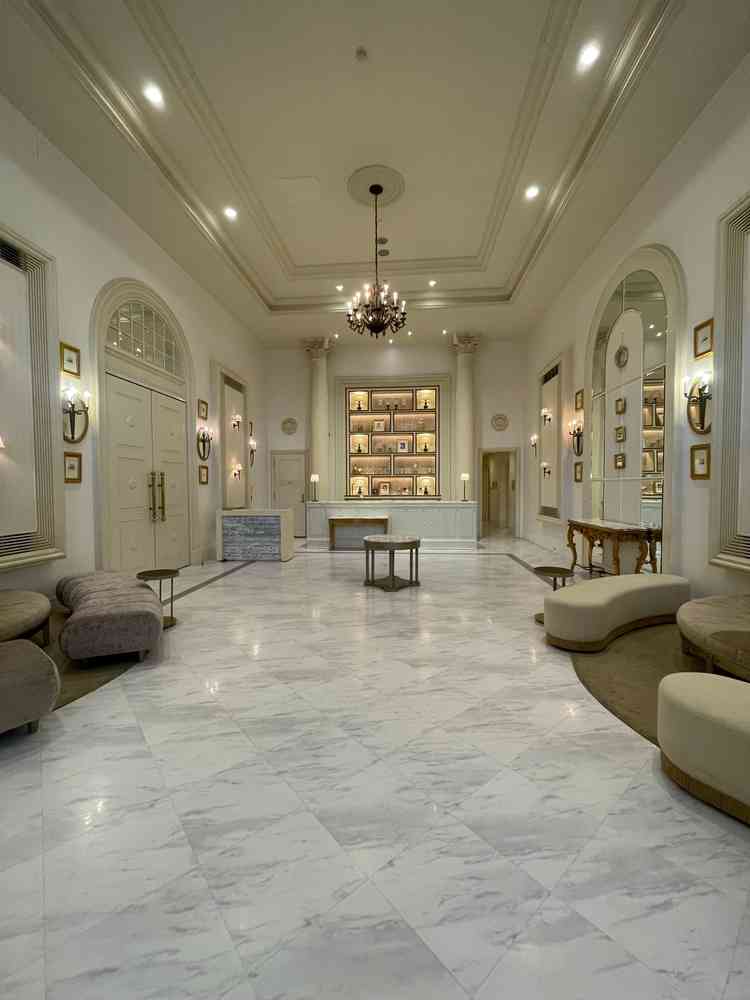 ホワイトハウスゲストロビー