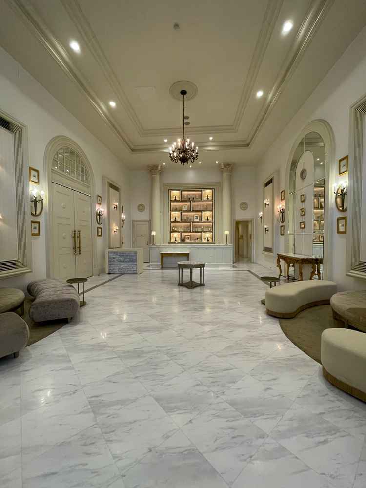 ホワイトハウスゲストロビー