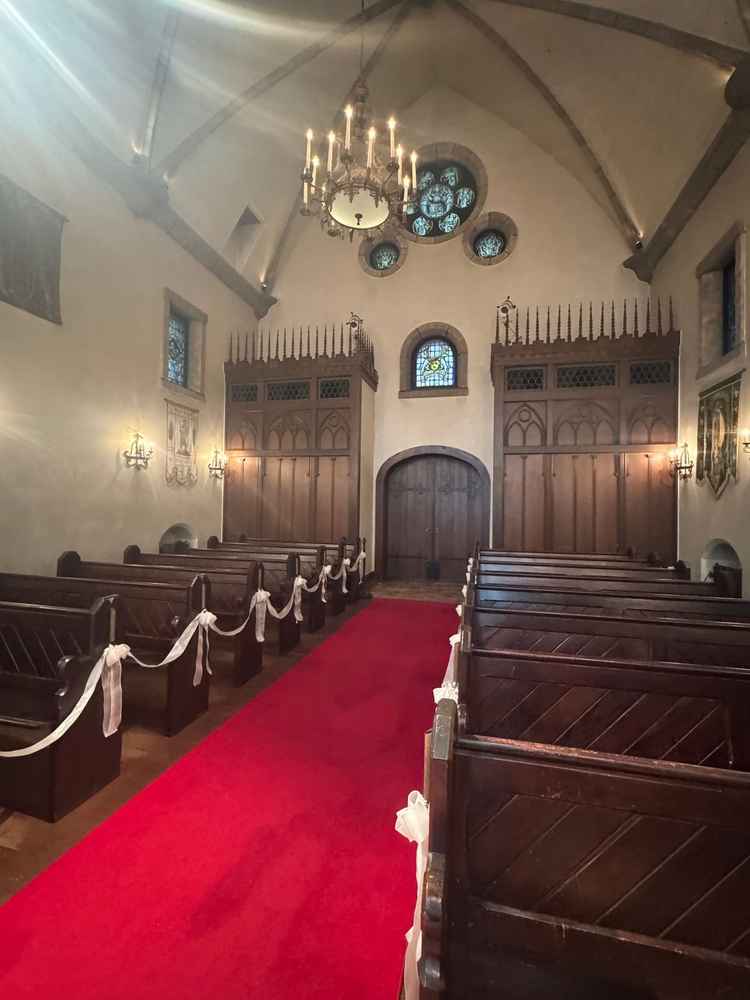 チャペルの天井が高く開放感がありました。結婚式の演出も私のためだけにしてくださりイメージが湧きました