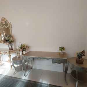 待合室のワンスペースの写真。ここに自分たちの物を置き、個性を出すことができる