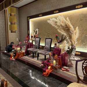 披露宴会場ー机のないパターン