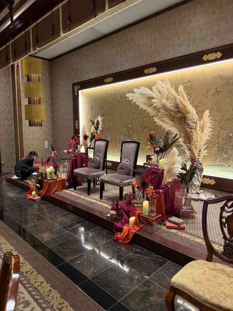 披露宴会場ー机のないパターン