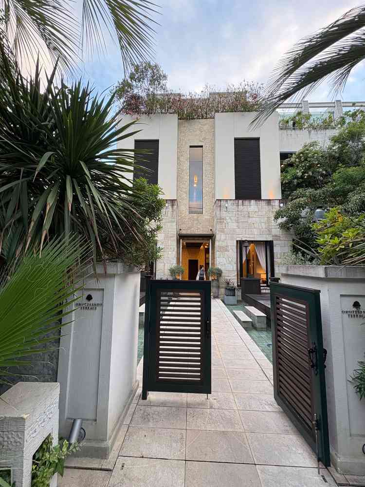 リゾート感ある外見からホテルライクの外観になるとのことでした。