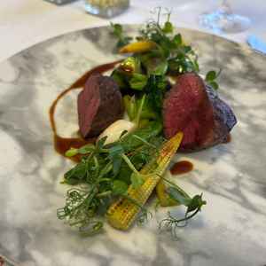 試食時のメイン料理。レストランとして運営もしているのでどれもとても美味しい。