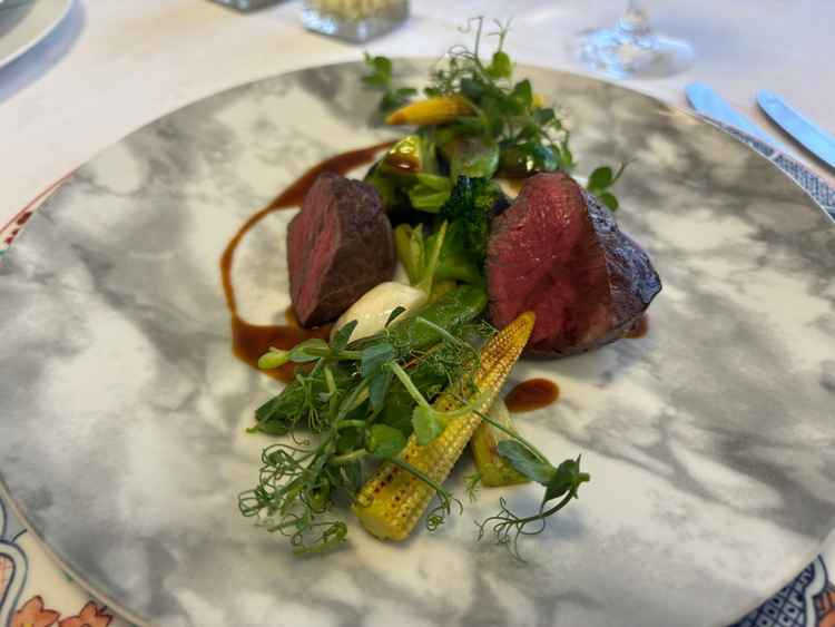 試食時のメイン料理。レストランとして運営もしているのでどれもとても美味しい。