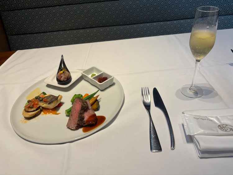 12000円プランと15000円プランの試食させて頂きました。どちらも美味しく、安い方でも十分です。