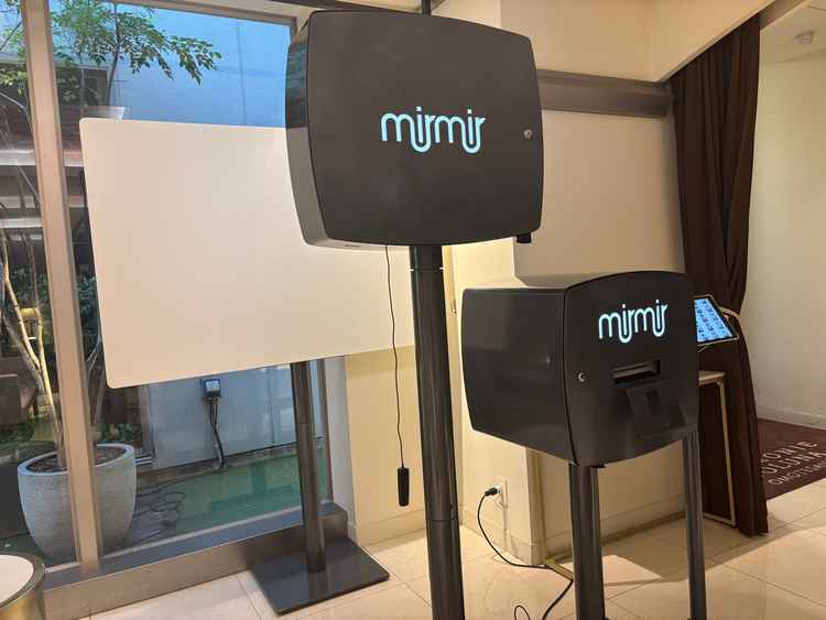 ウェルカムスペースにプリクラの機会があった。参列者も楽しめるポイントだと思う。