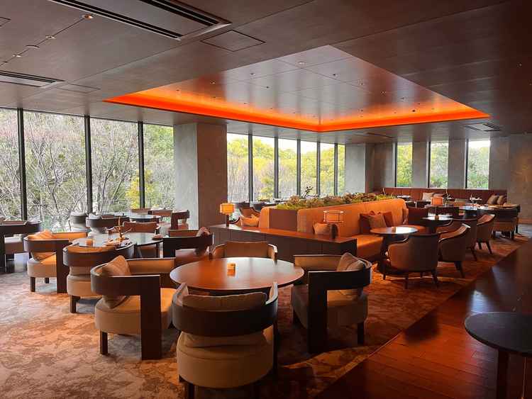 ゲストの待機ルームが非常に豪華でした。今まで参加してきた結婚式場の中でもトップクラスな印象です。