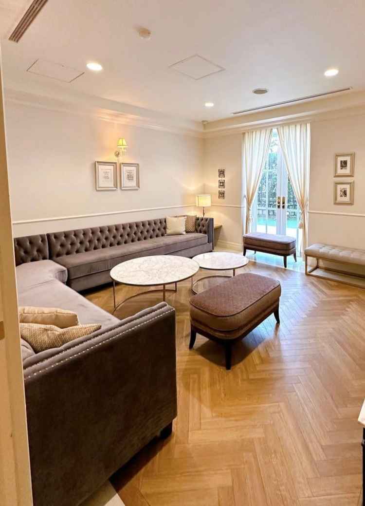 親族控え室が広め、かつ両家別々なのでゆっくり過ごして貰えそうだと思いました。内装も豪華で安心