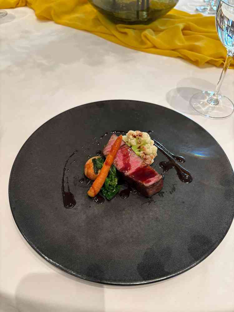 和牛を試食させていただきました。他の式場でもお肉の試食はいただきましたが、ここが1番美味しかったです