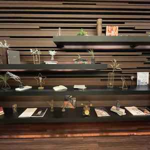 同じくロビー。このインテリアはそのまま使用することも出来るが、こちらも新郎新婦で置きたいものを置ける