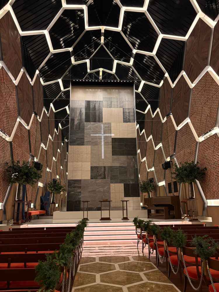 チャペル　THE WAREHOUSE