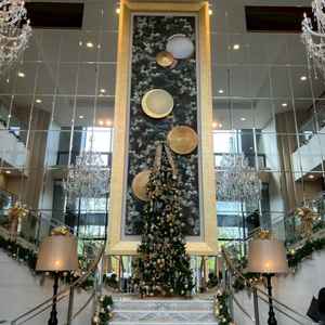 入り口からクリスマスムードたっぷり